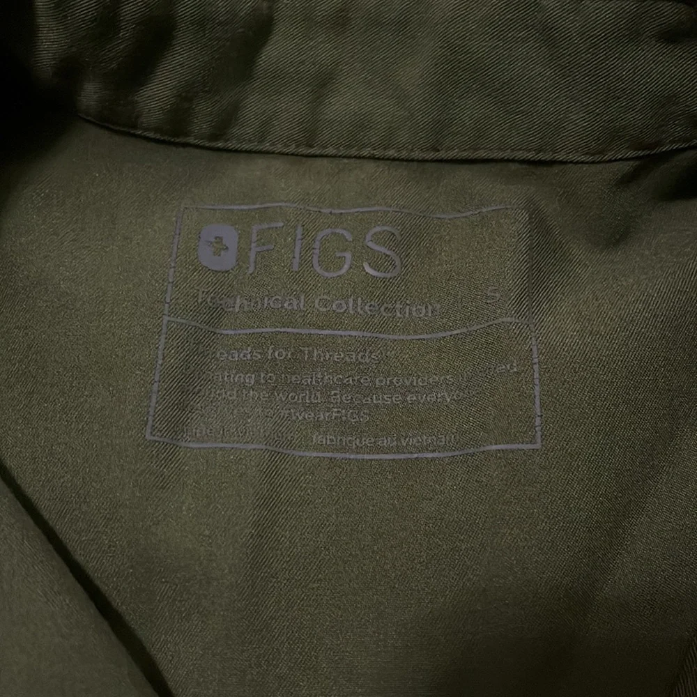 Figs Olive Green Set - Picture 2 of 7
